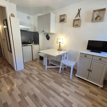 Calme Avec Parking Au Centre De - Fr-1-812-142 Apartman *